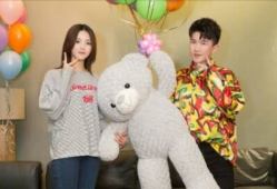 娱乐圈吃瓜背景图片高清,高清“吃瓜”图揭秘幕后真相